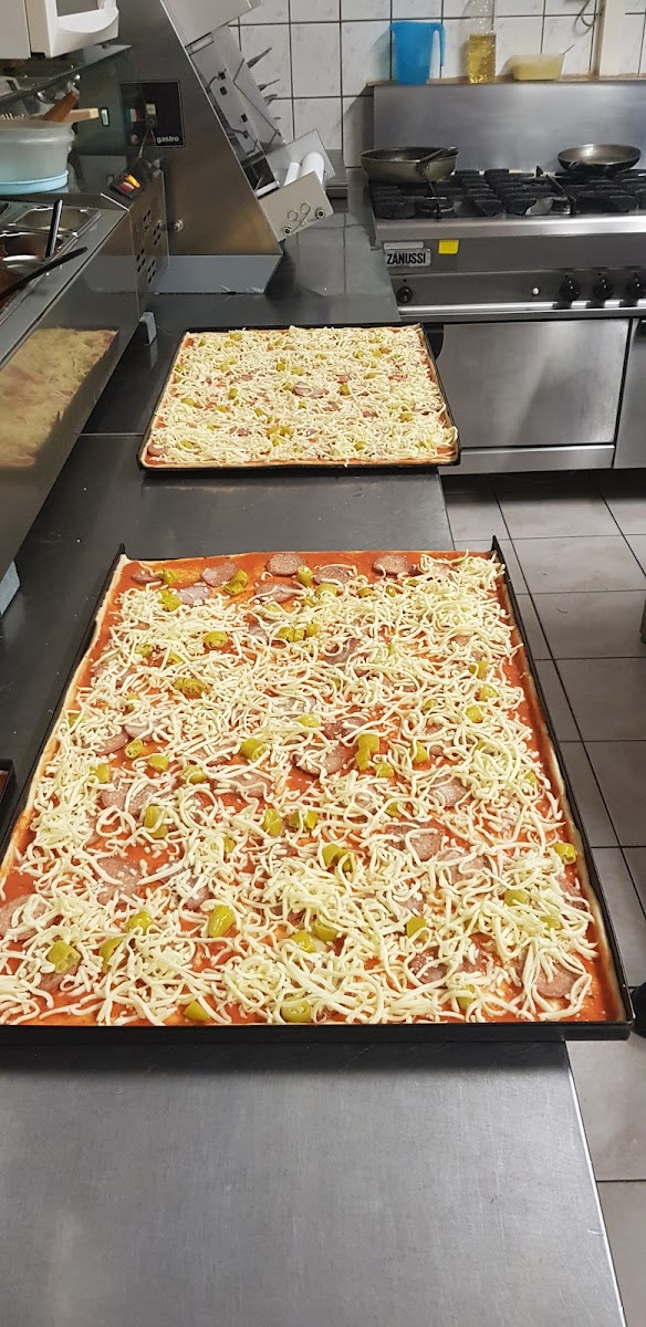 Euro Pizza & indisch Photo 5