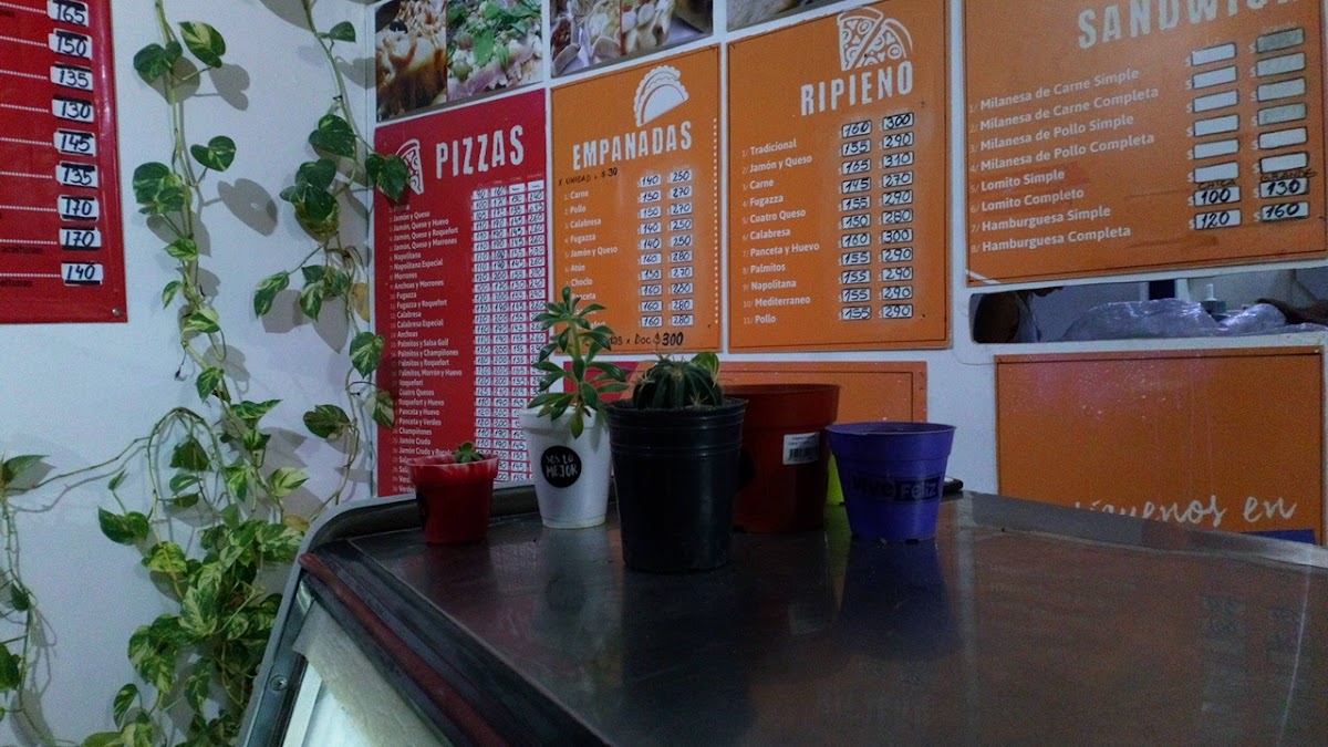 Tazmania Pizzas Photo Menu 1