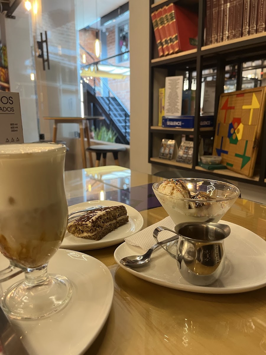 Cafe Rojas Photo 8
