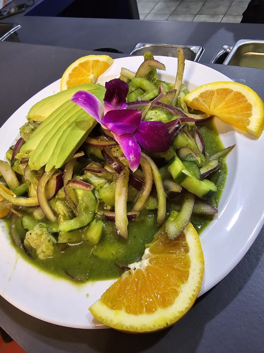 El Acapulqueno Mariscos y Sushi Photo 9