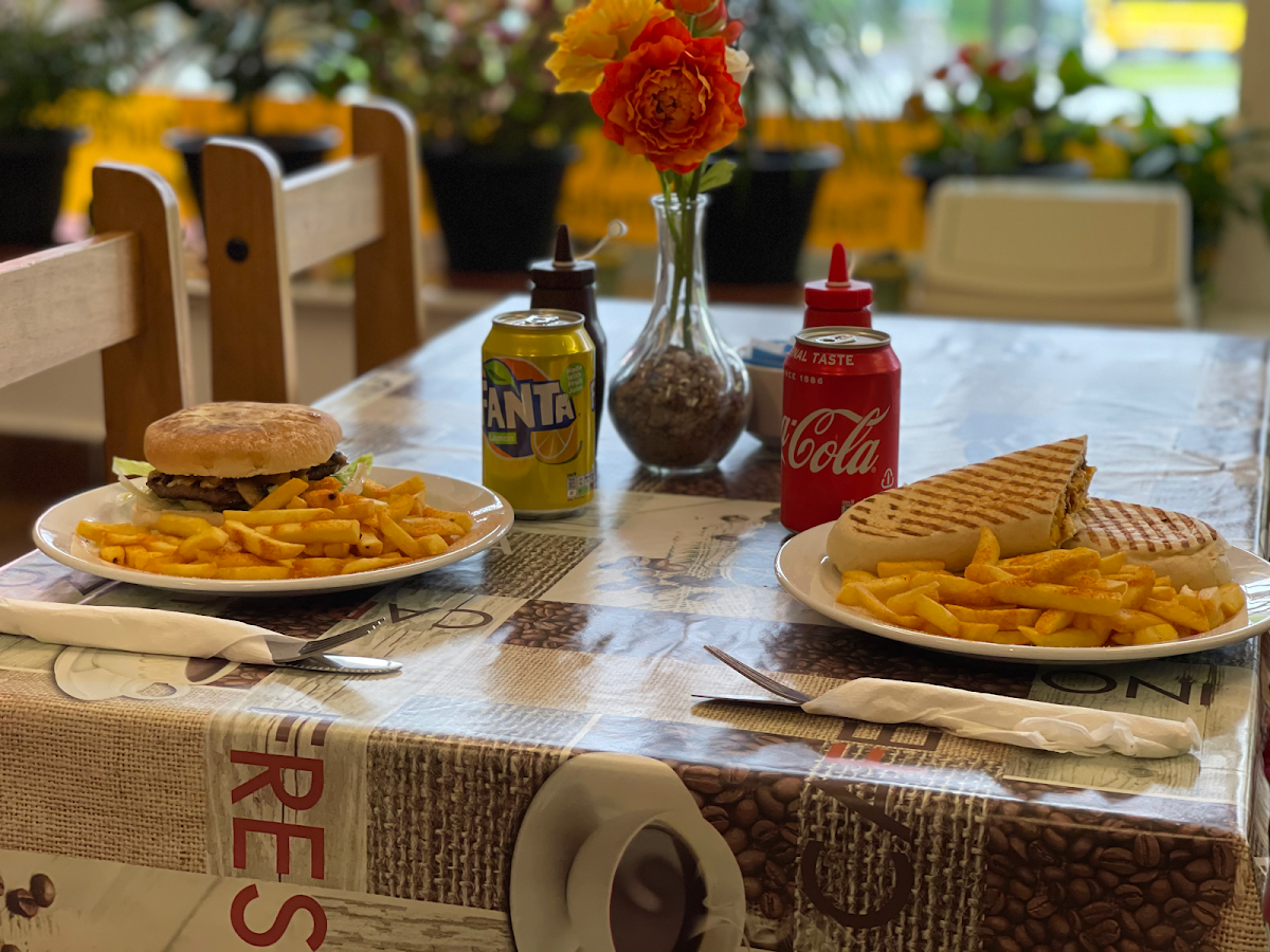 Rumbles House Cafe Photo 3