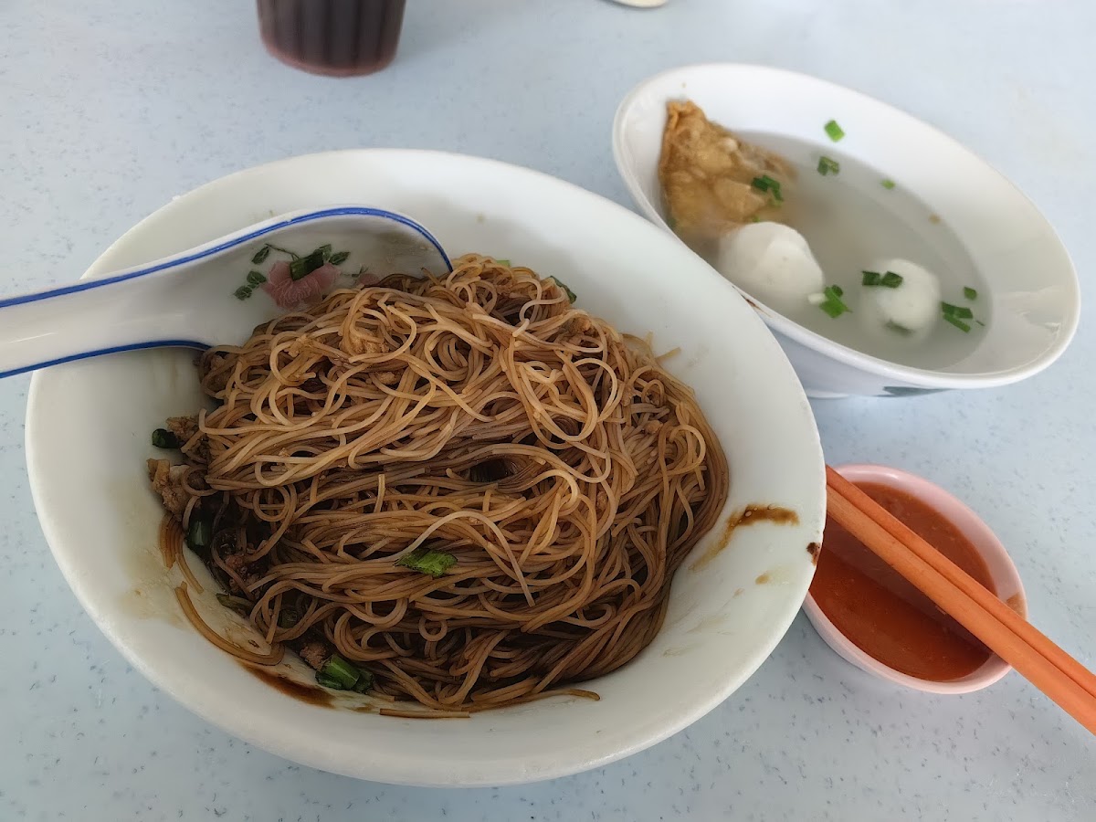 Rahang Fish Ball Noodle Photo 2