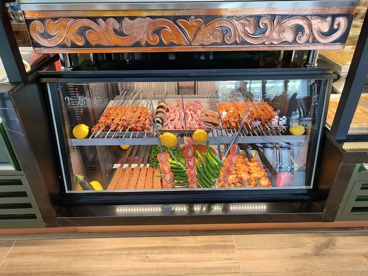 Memiş Rivoli pizzeria Adana kebap