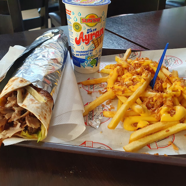 Roulé Au Kebab Avec Pommes Frites