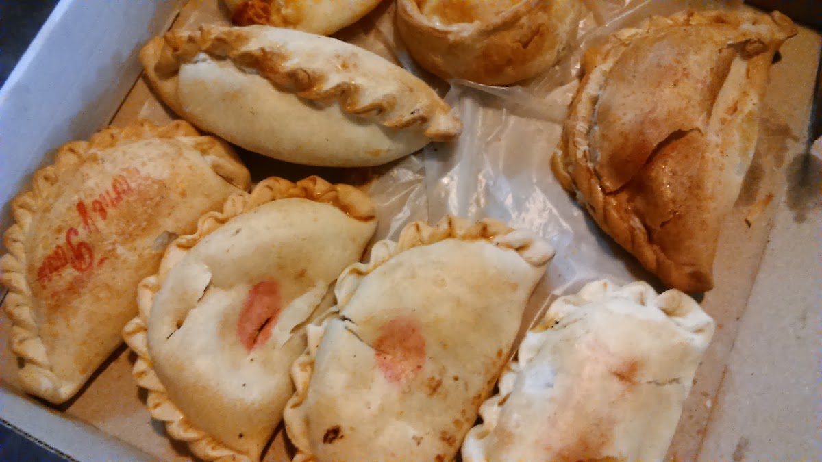 Mía Muzza (Bon Appétit) Photo 4