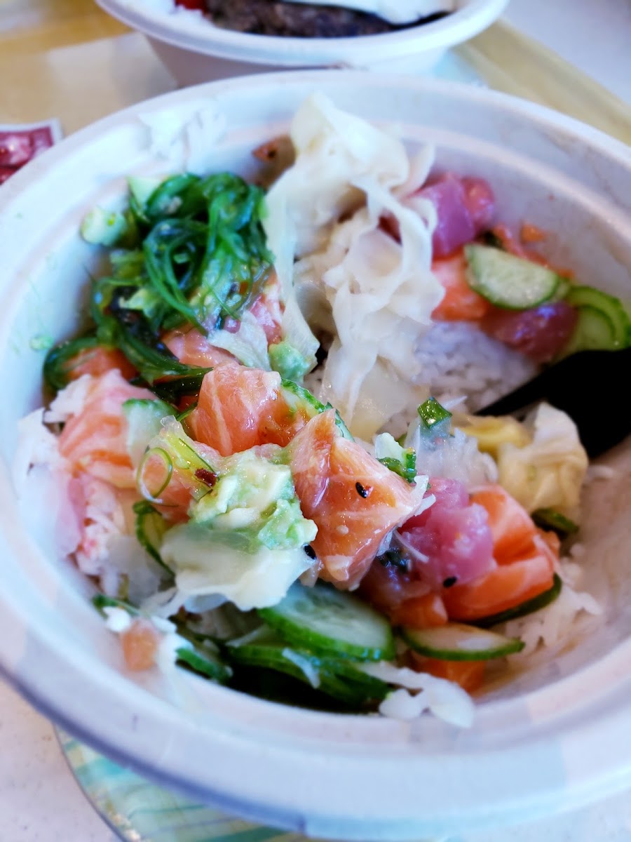 Blue Whale Poke Bar and Grill Photo 8
