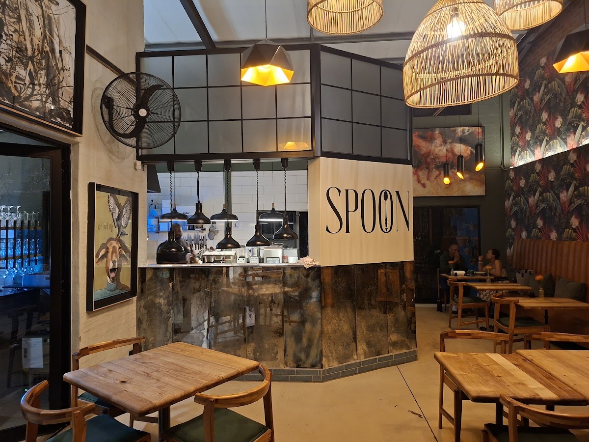 Spoon Eatery & Pizzeria