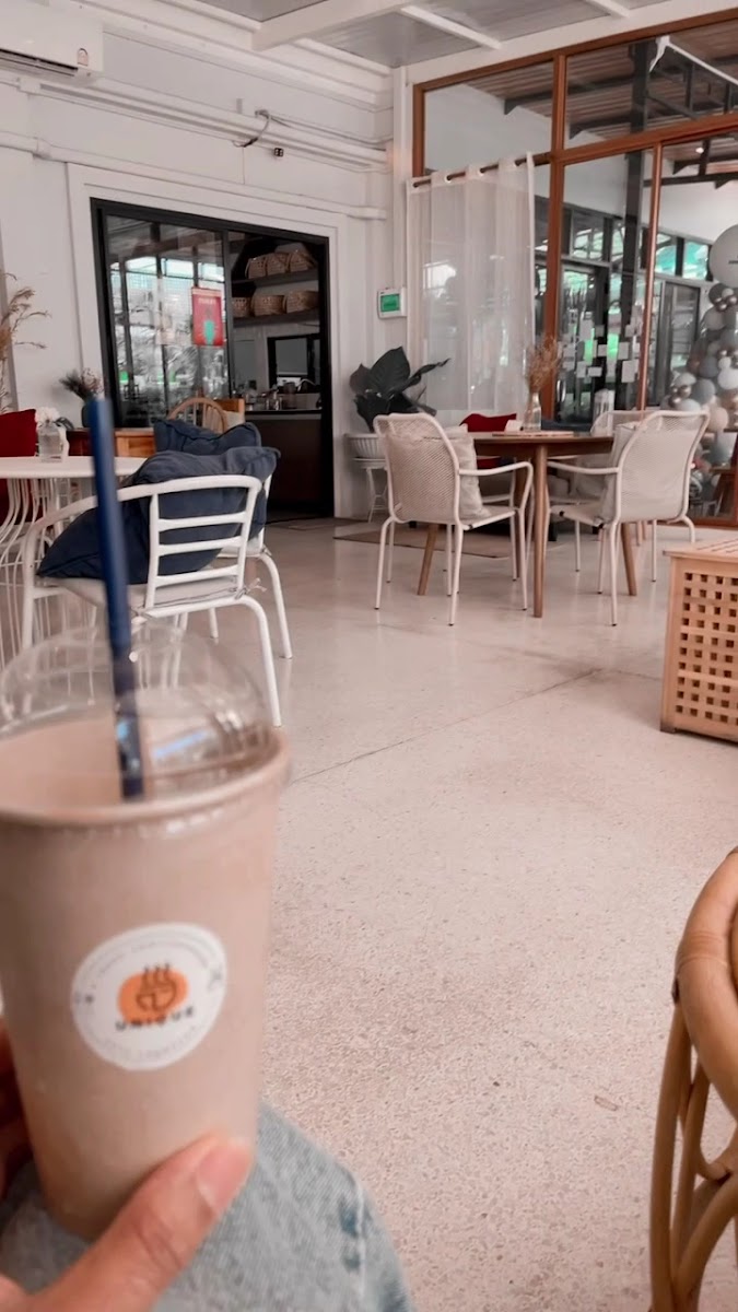 Unique Cafe' Photo 2