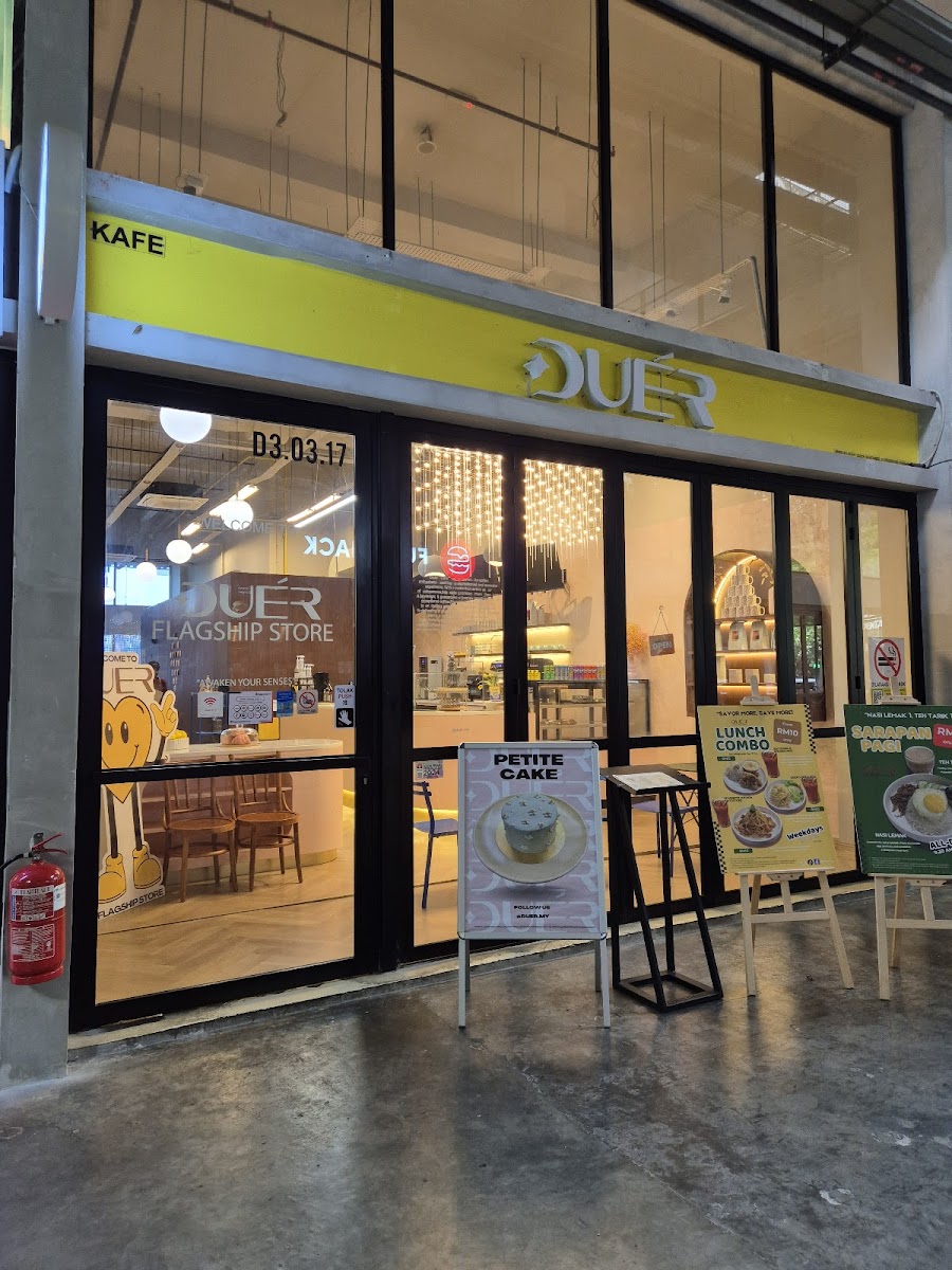 Duer Cafe Cyberjaya • Flagship Store Photo 1