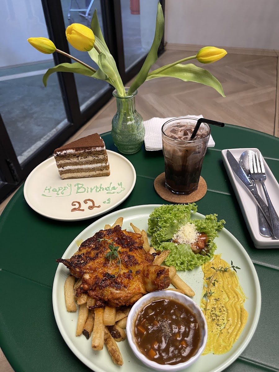 Duer Cafe Cyberjaya • Flagship Store Photo 3