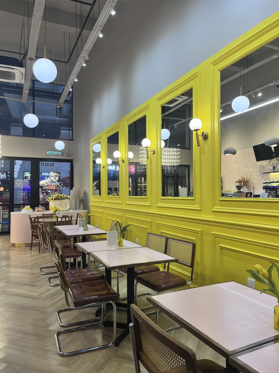 Duer Cafe Cyberjaya • Flagship Store Photo 4