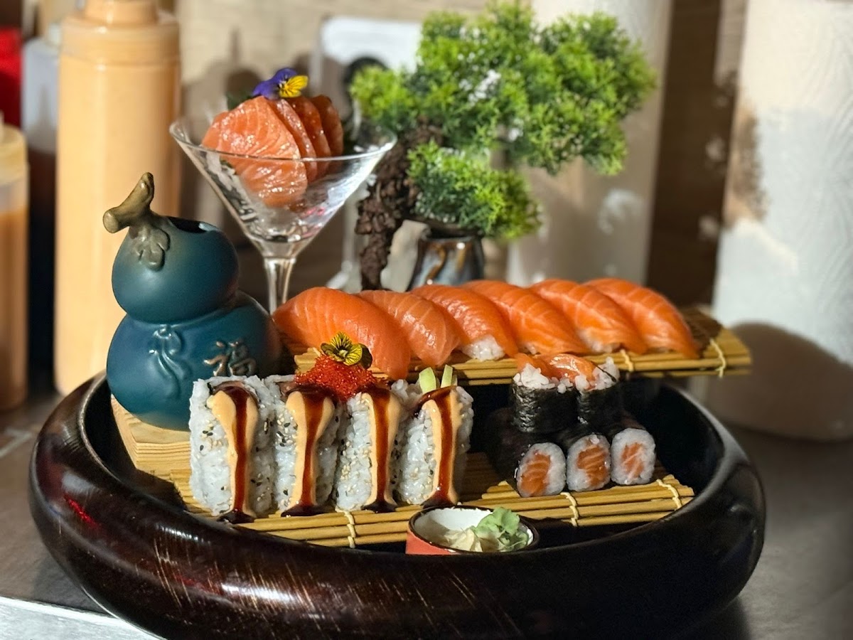Yuki Pan Asia & Sushi Bar Photo 3