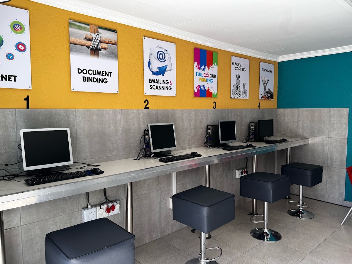 Pizza Deli Internet Cafe Photo 3