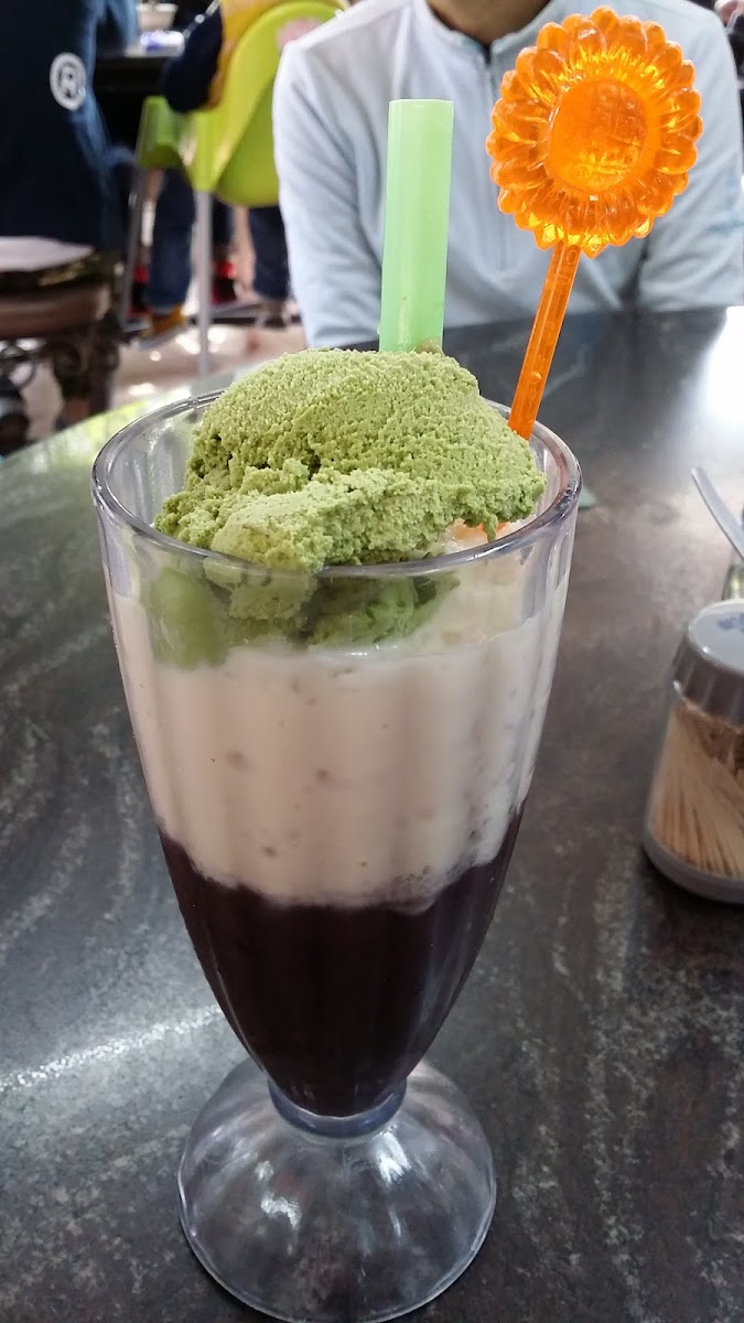 Lotus Cafe Photo 8