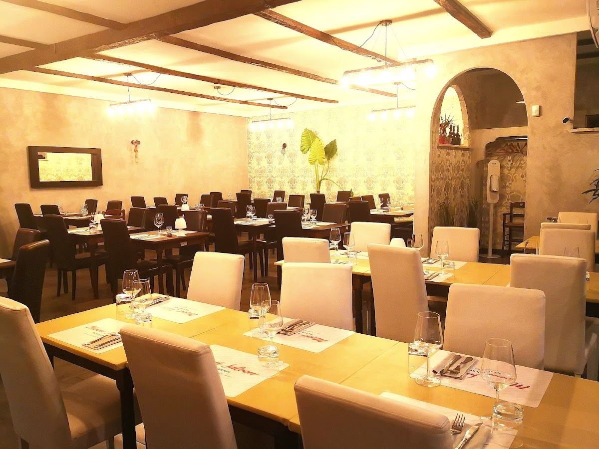 Mood Saloon Restaurant & Lounge Bar Photo 3