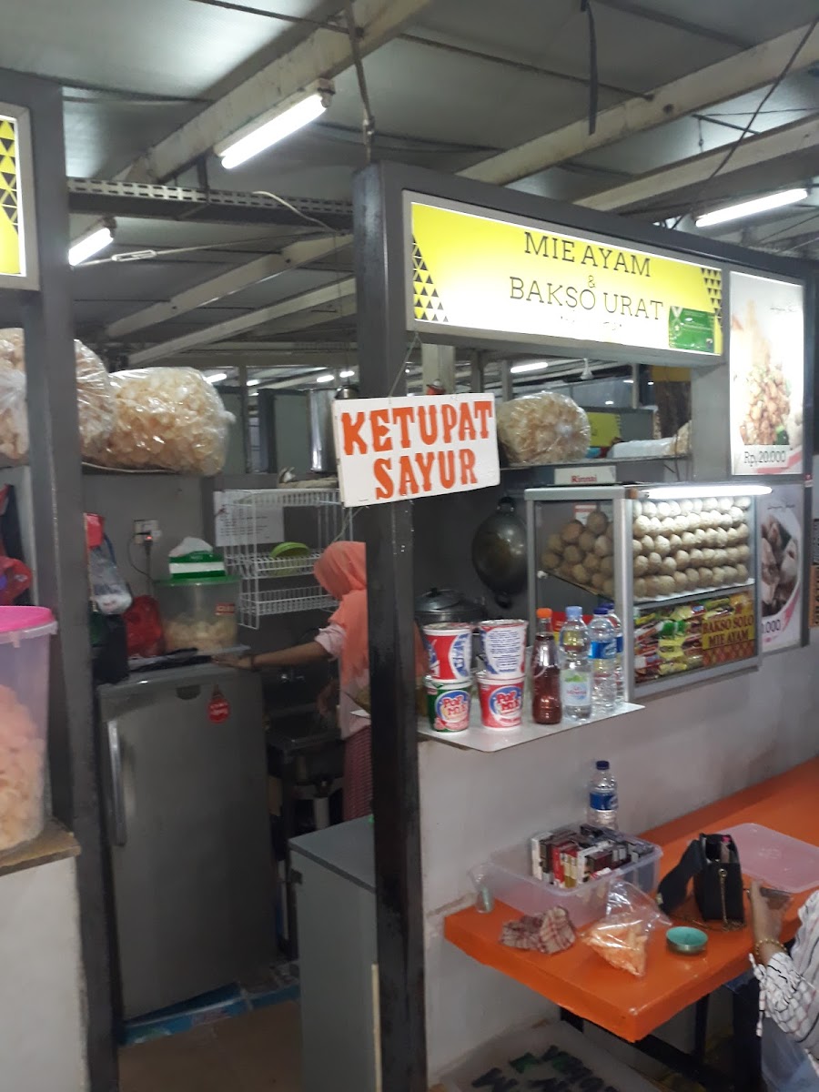 Mie Ayam & Bakso Urat Junita
