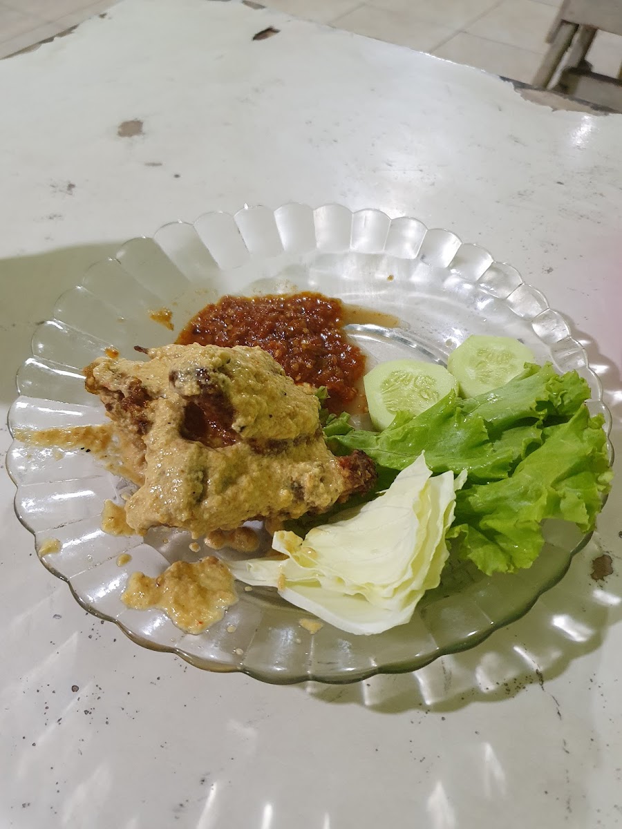 Pecel Lele Anissa Photo 5