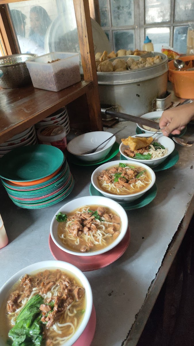 Warung Bakso Granat Pak Tolle