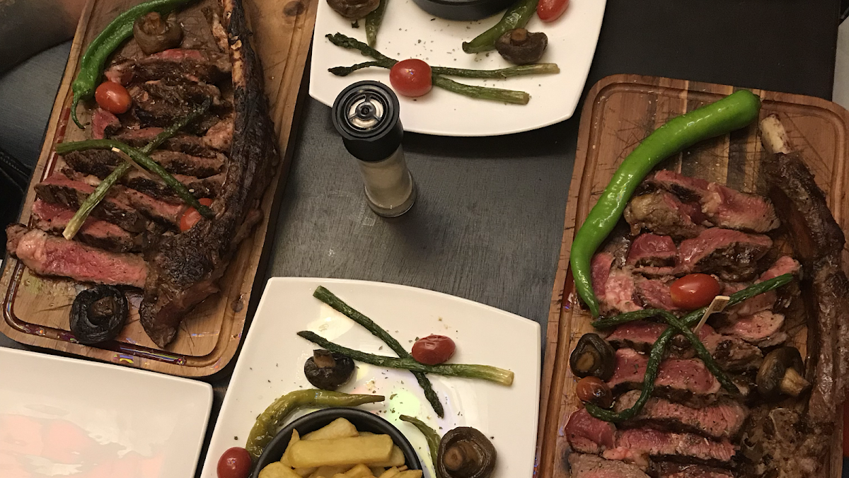 Broadway Steak & Wine Photo 3