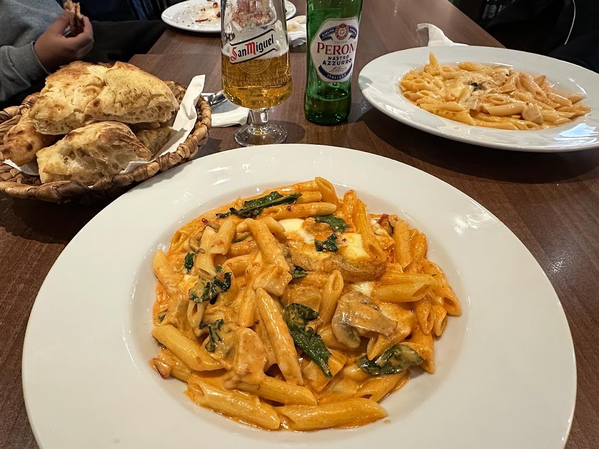 Tides Pizzeria Photo 10