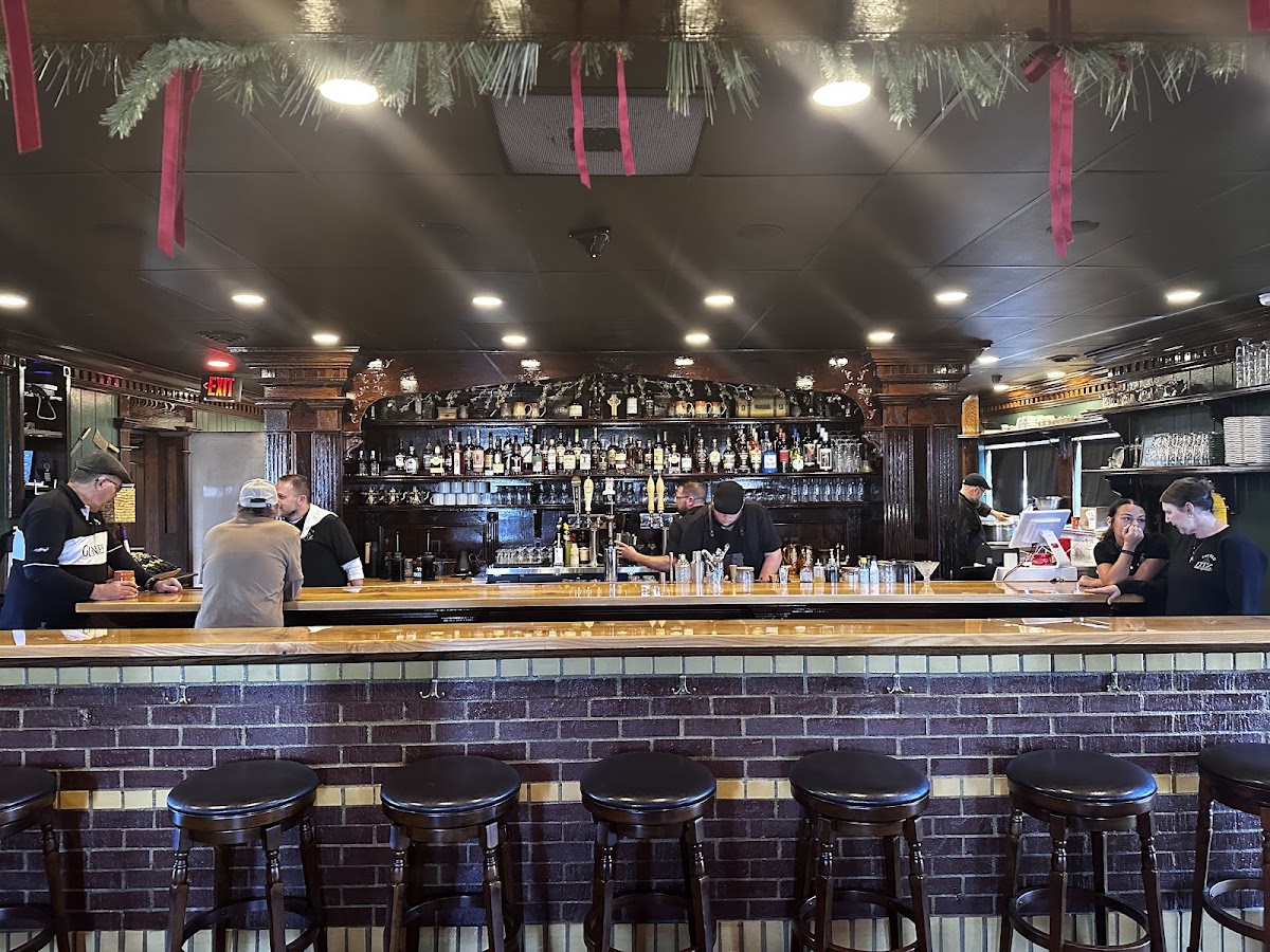 The Old Fitz Public House Photo 4