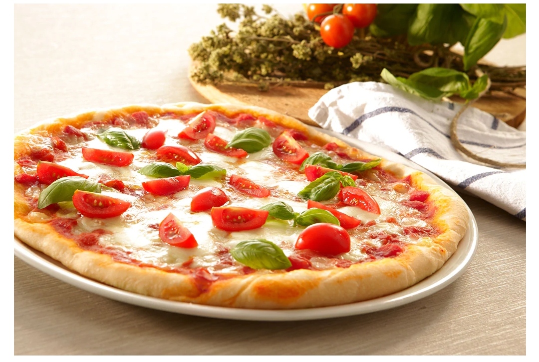 Bollywood Pizza Photo 6