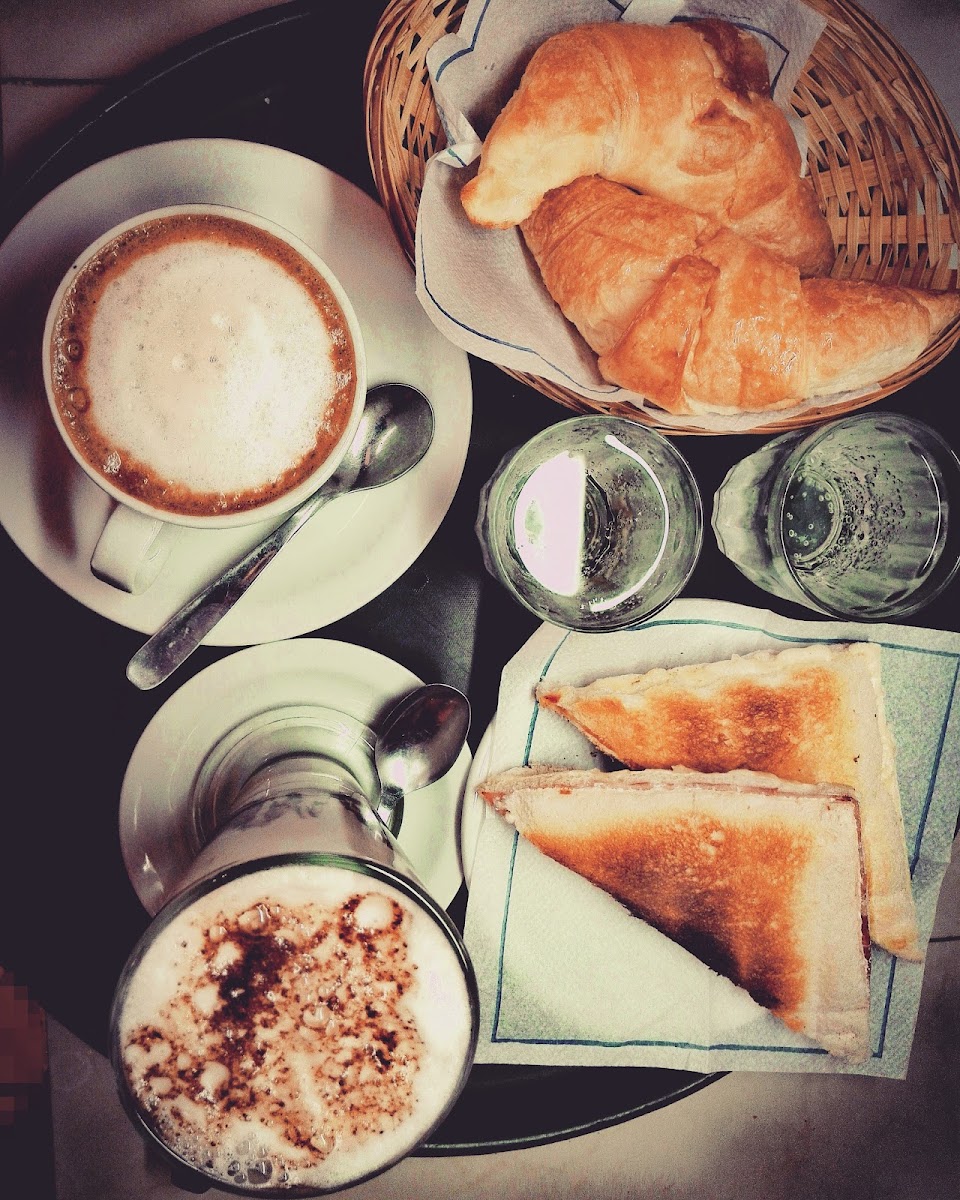 Café Tentaciones Photo 5