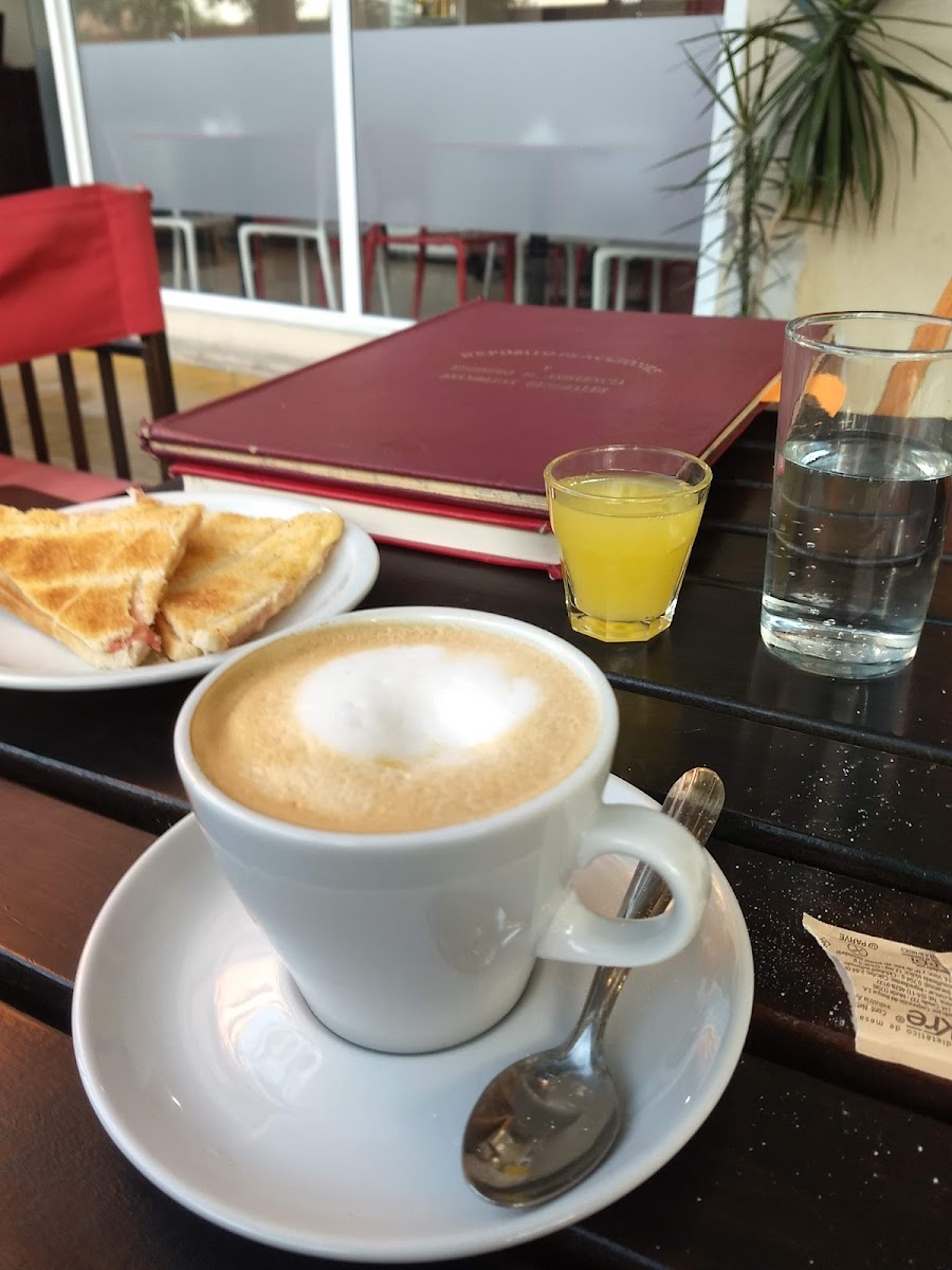 Café Tentaciones Photo 9