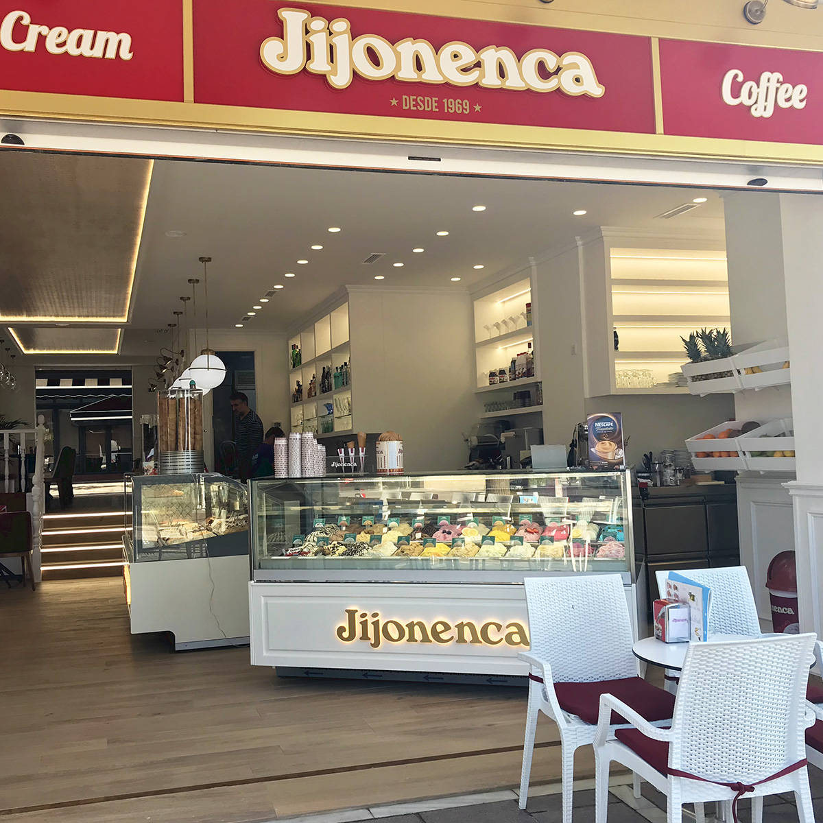 Heladería Cafetería La Jijonenca Marbella