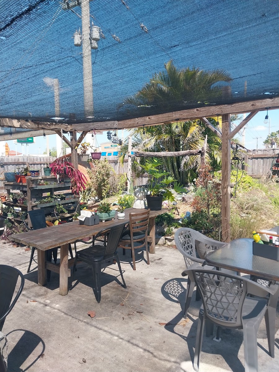 Behind the fence restaurant
