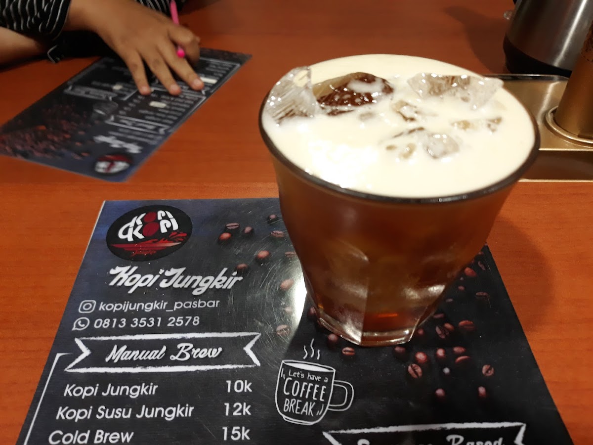 Kopi jungkir pasbar Photo 2