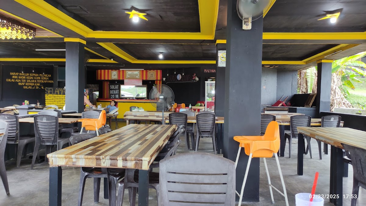 Restoran Layar Jati Seafood Photo 3