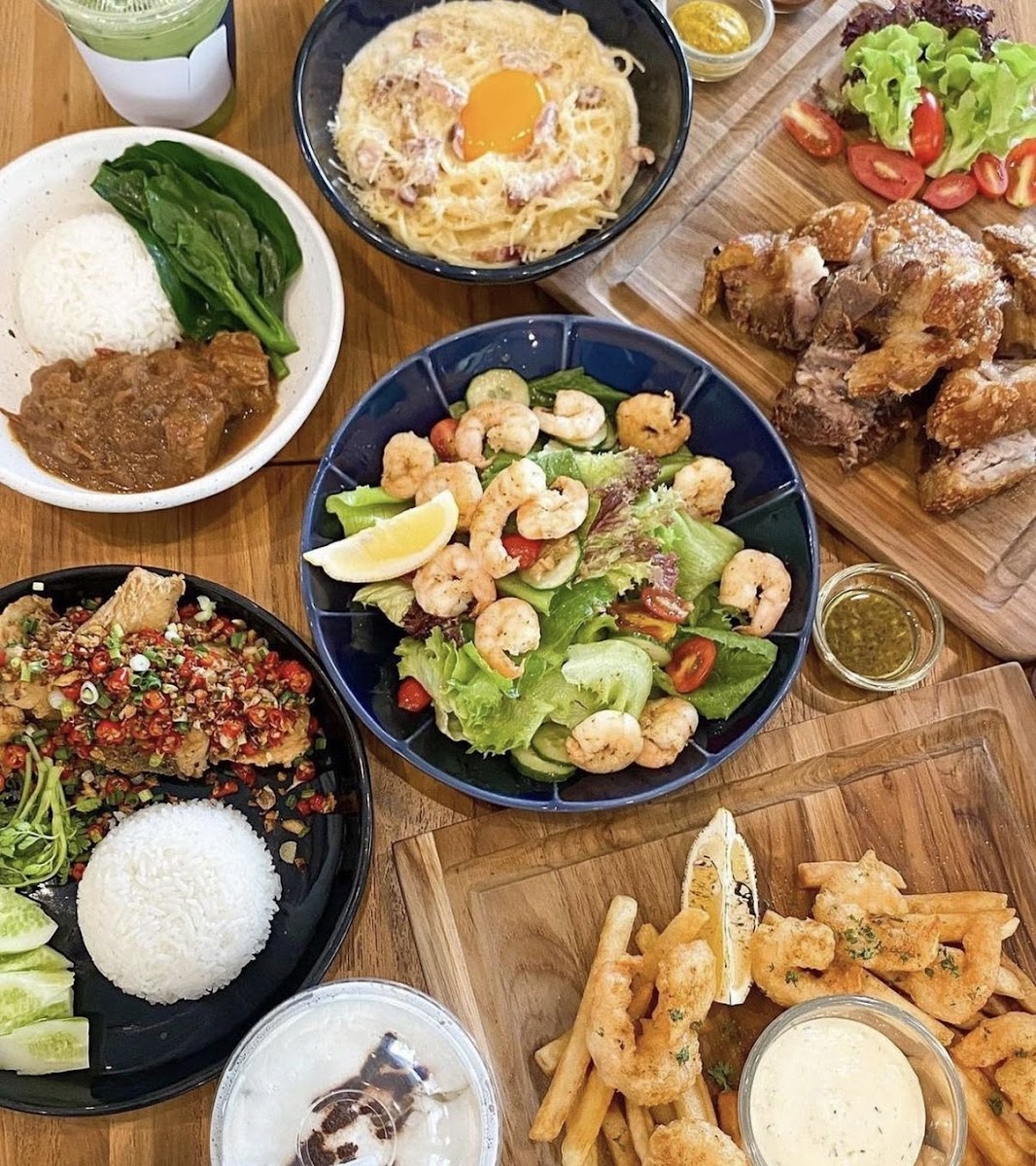 Lasunya Comfort Dining Photo 4