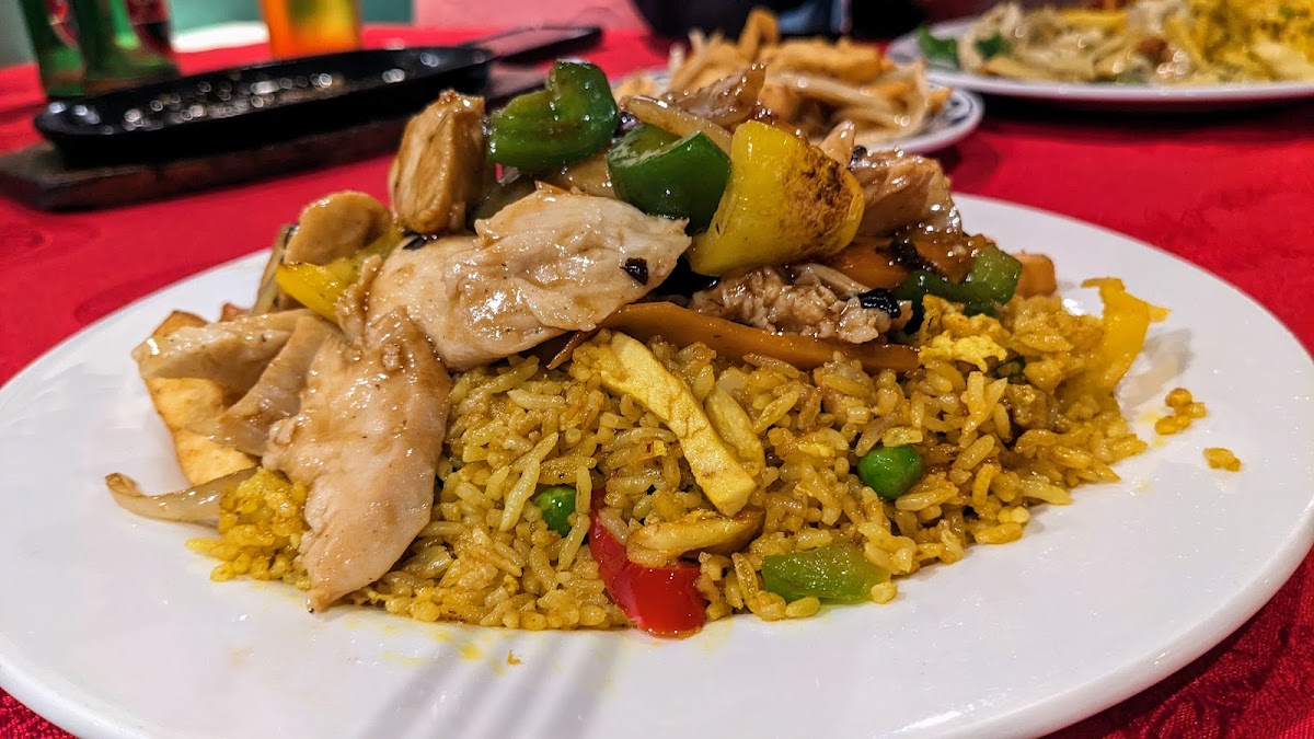 The Hot & Cold Chinese Restaurant Photo 9