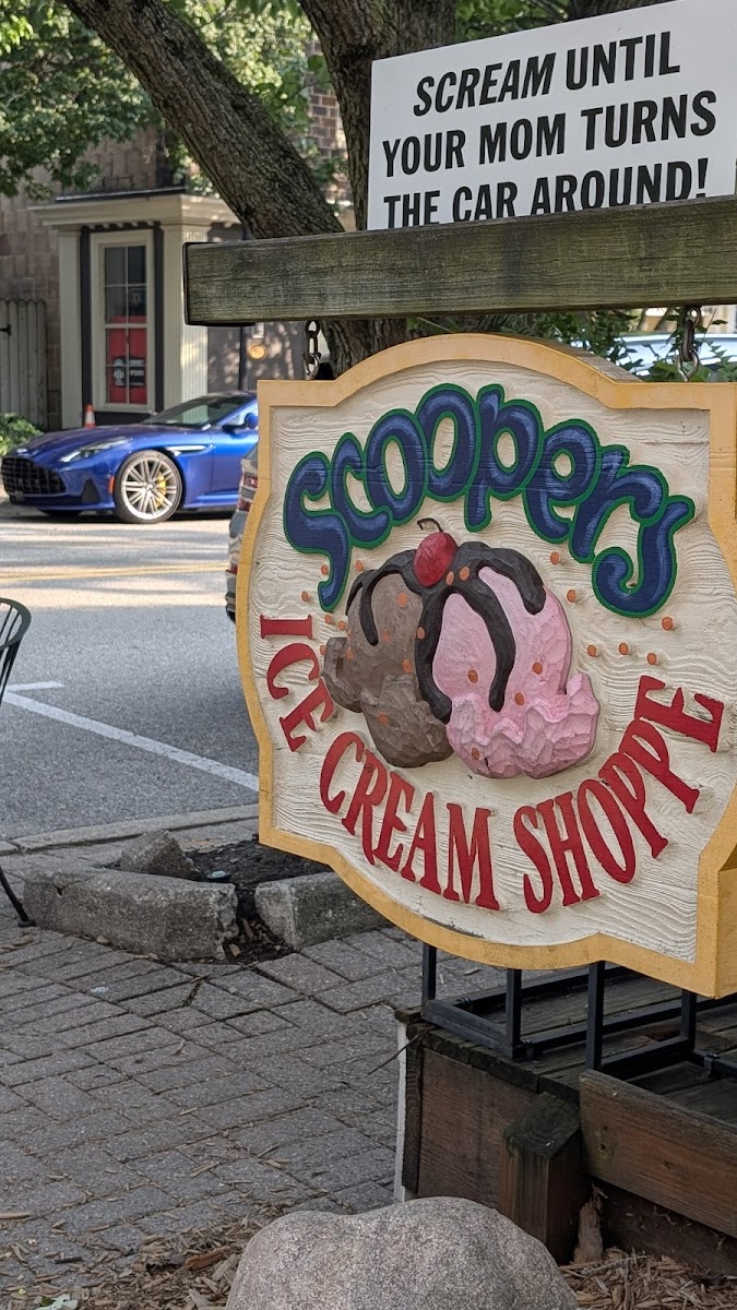 Scooper's Ice Cream Shoppe