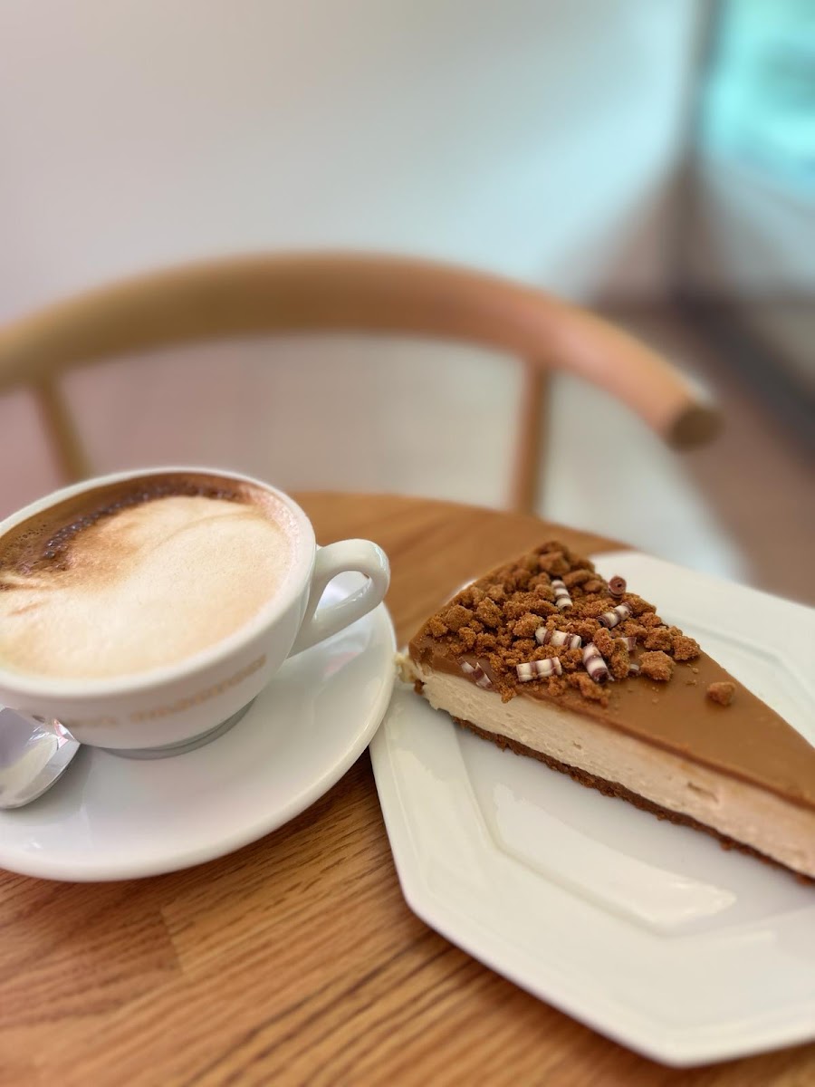 Ahoi Coffee & Deli Photo 4
