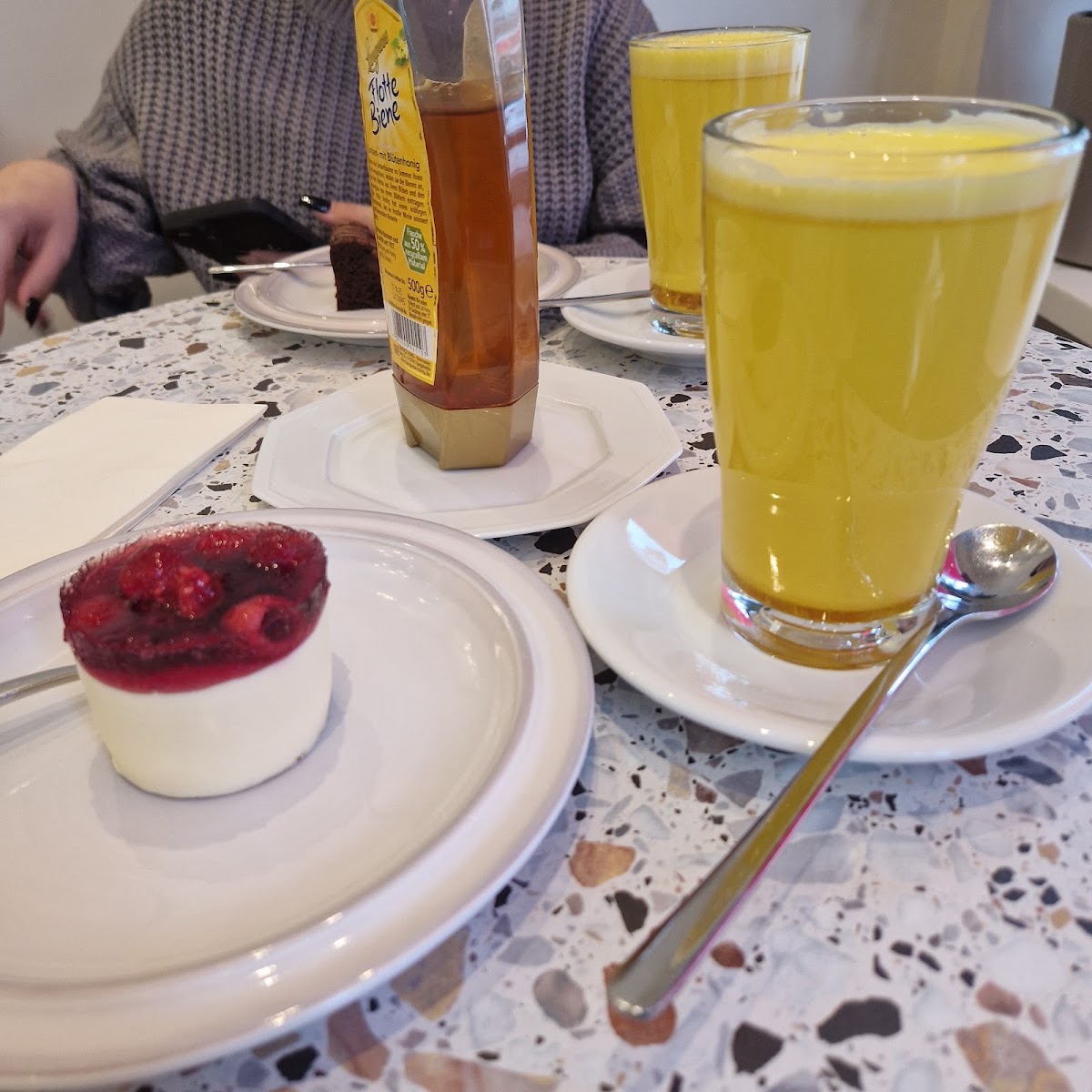 Ahoi Coffee & Deli Photo 8