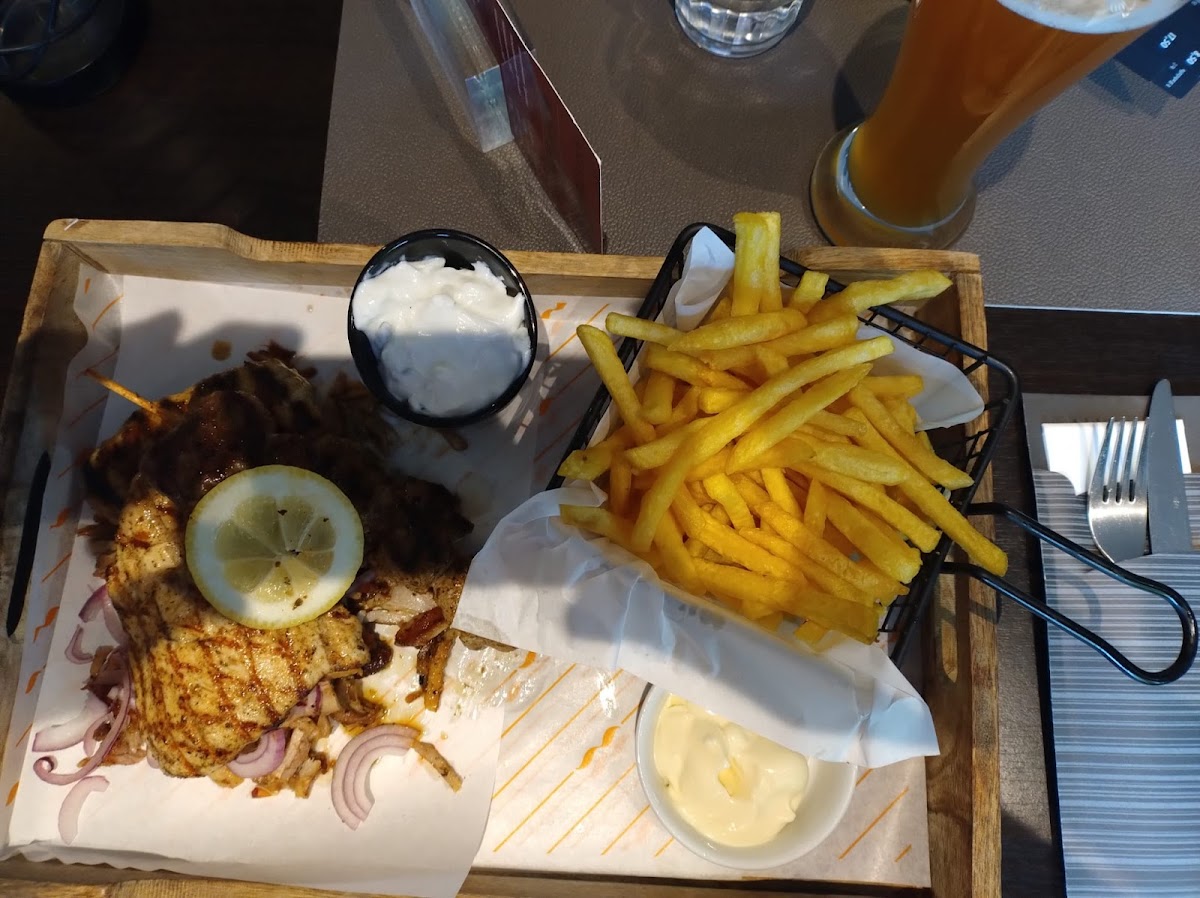 Ariston Grill Photo 3