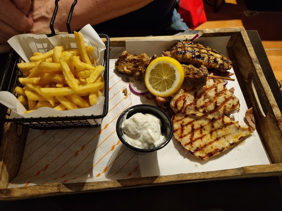 Ariston Grill Photo 7