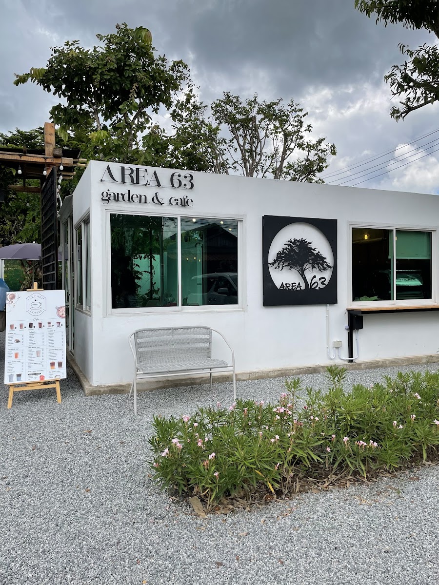 Area63 garden and cafe