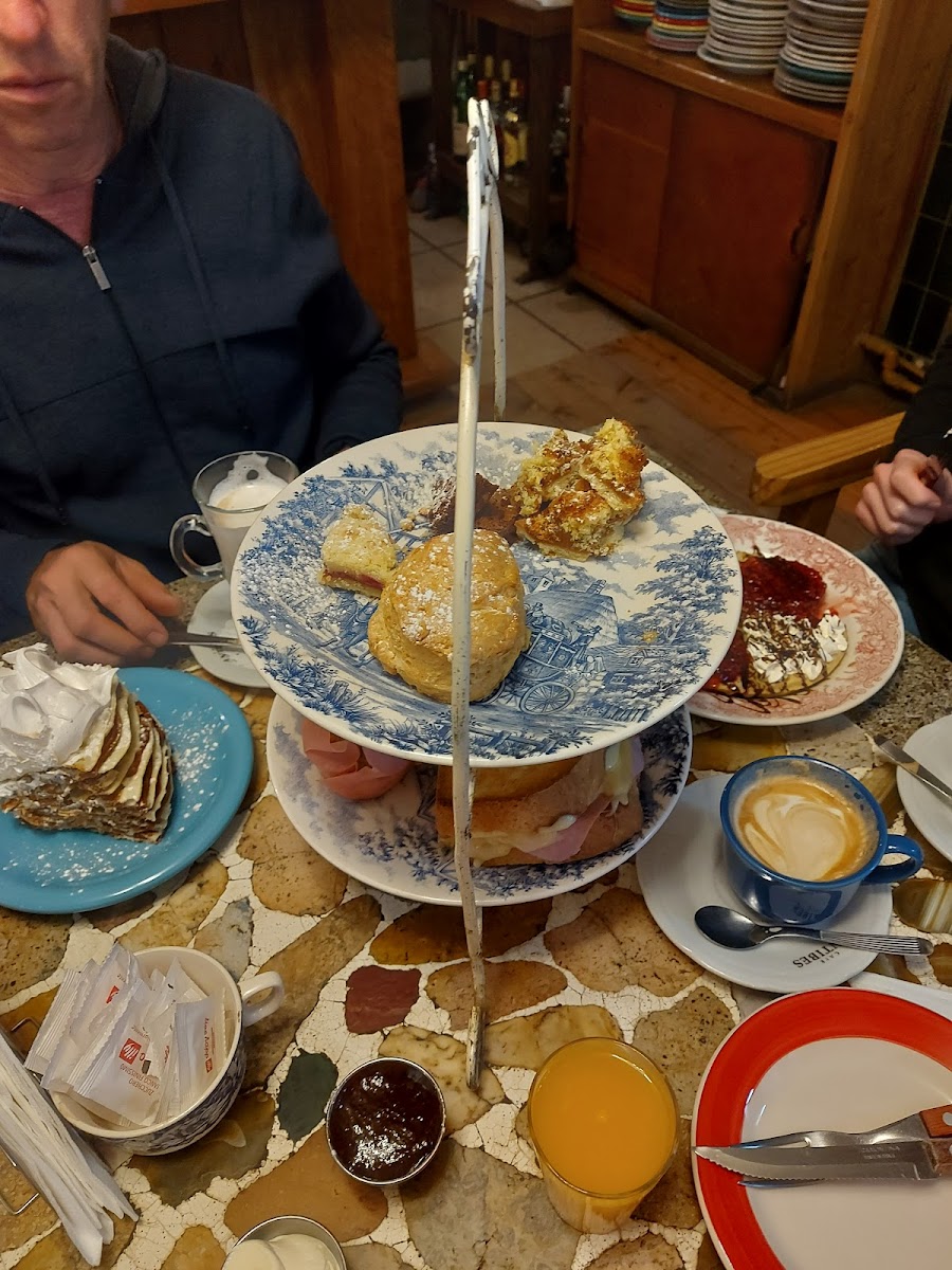 Café Antibes Photo 8