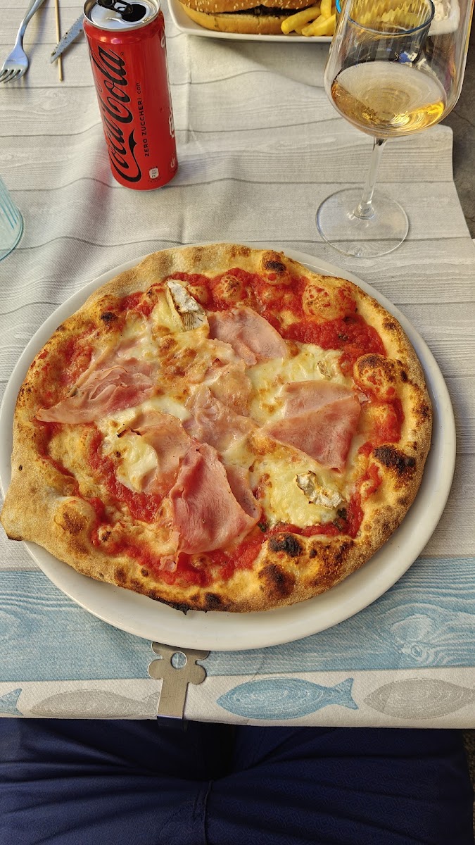 Pizzeria Da Martino Photo 2
