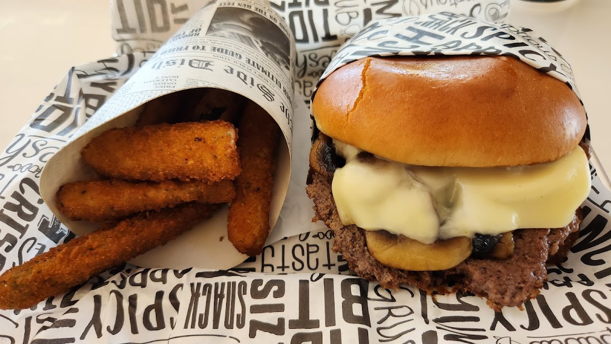 Frosty's Burgers Photo 7