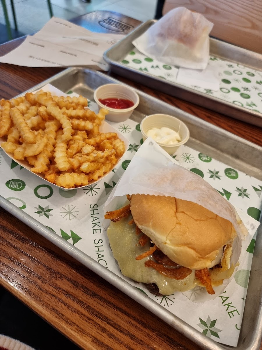 Shake Shack Clapham Photo 5