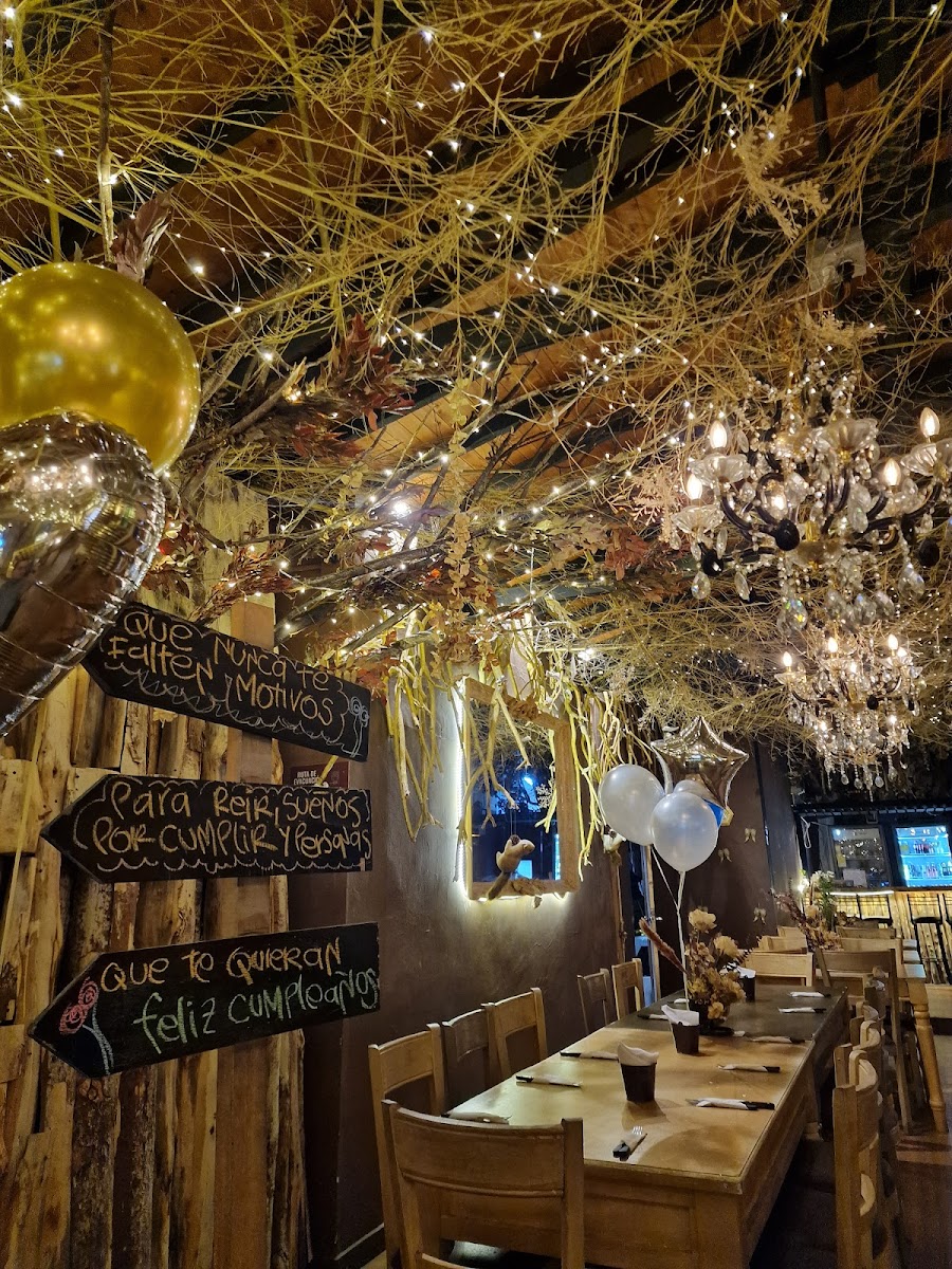 Rustic Restaurante Lounge Photo 3