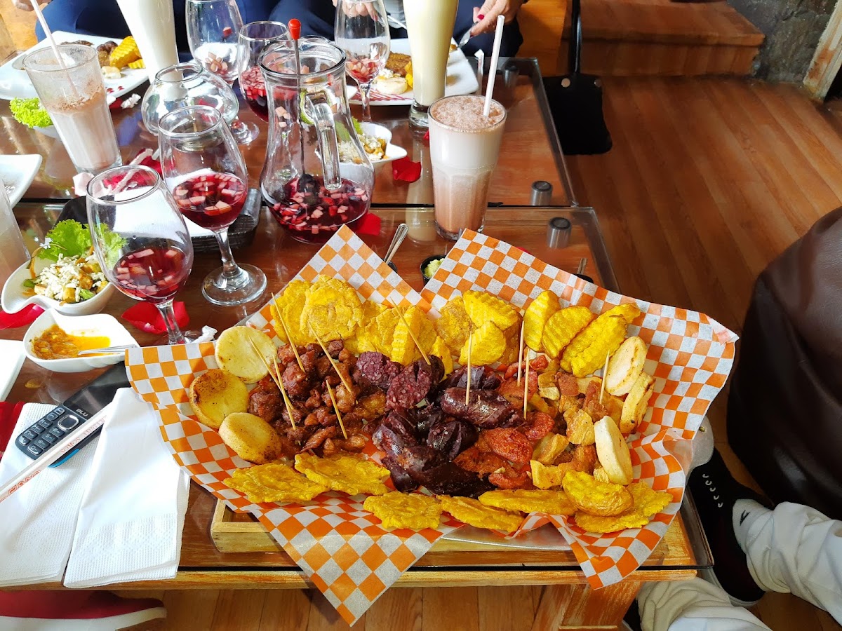 Rustic Restaurante Lounge Photo 6