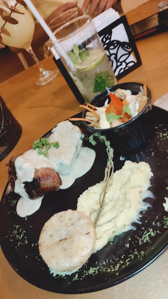 Rustic Restaurante Lounge Photo 8