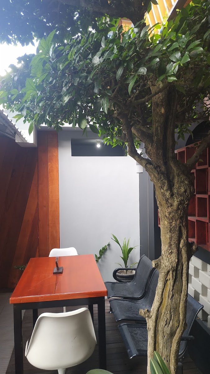 Bee_Coffee Geem Photo 10