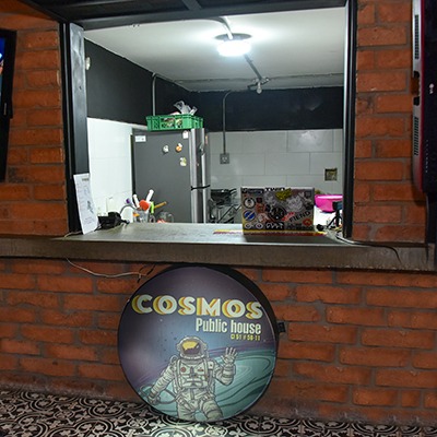 Cosmos Public House Photo 4
