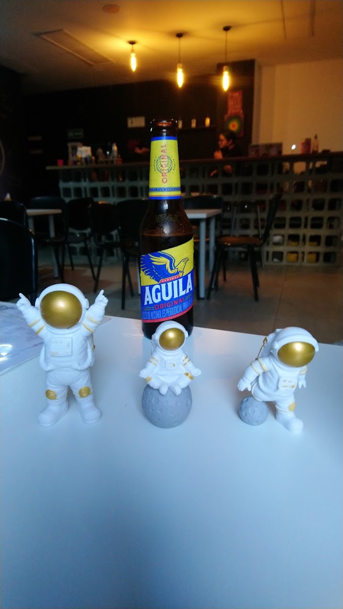 Cosmos Public House Photo 8